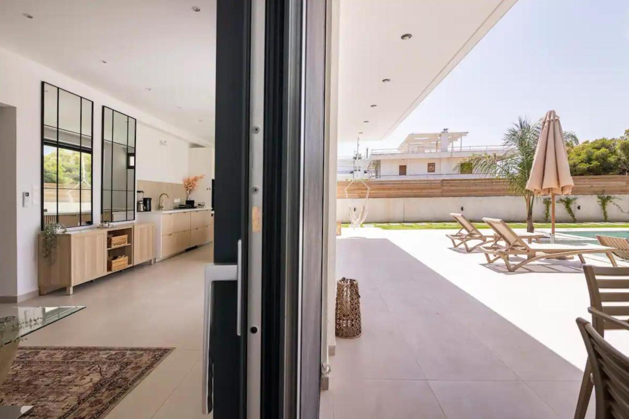 Villa Kala Loutraki - Private Pool & Sauna I Beach Extérieur photo